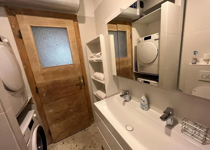 아파트 Spacious 2br In Center With Balcony 스플리트