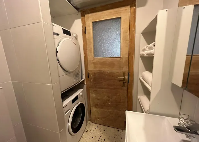 Spacious 2br In Center With Balcony 아파트